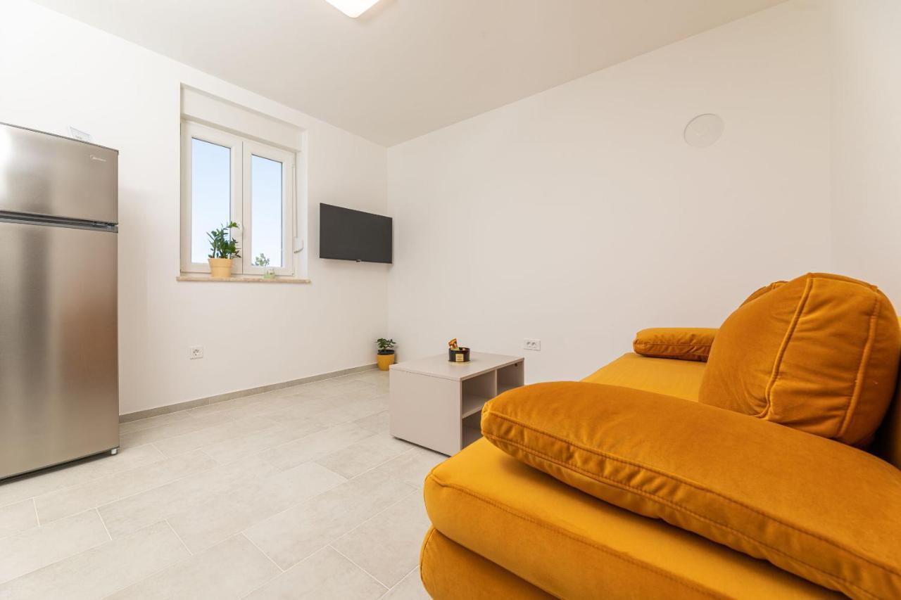 Apartments Sucic 2 Soline  Exterior photo